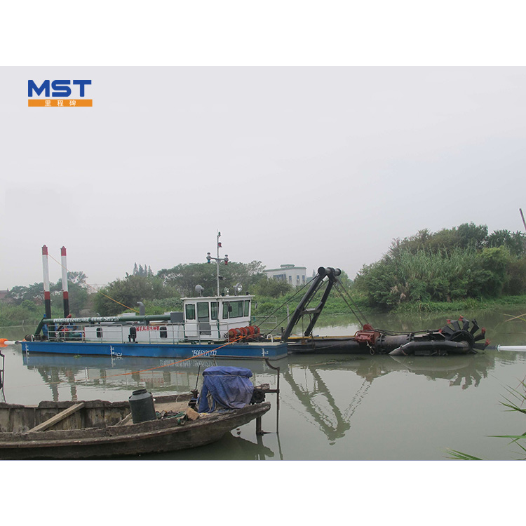 Floating Gold Plain Suction Bucket Dredger: Unearthing Wealth from the Depths